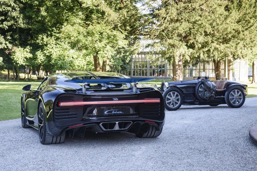  Bugatti Chiron 2016 года  (фото 11 из 51)